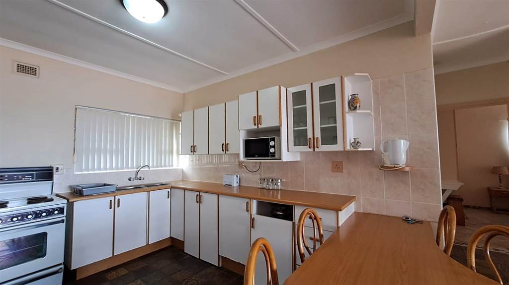 2 Bed Townhouse in Manaba photo number 6