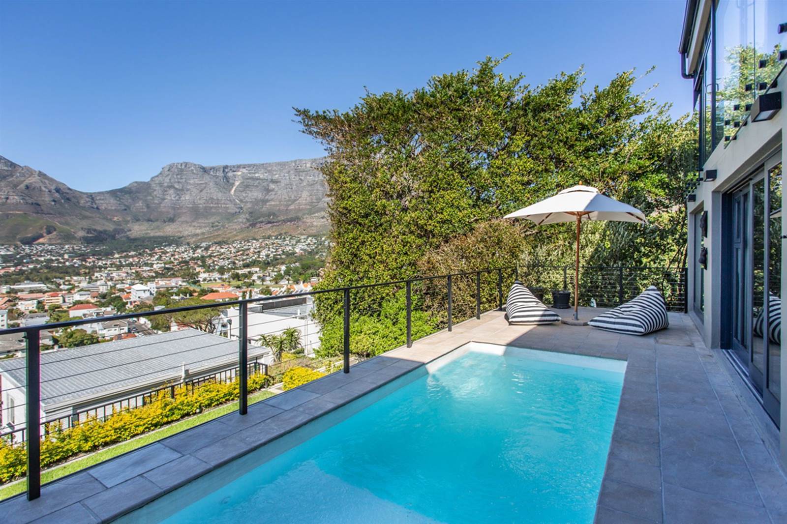 4 Bed House in Tamboerskloof photo number 30