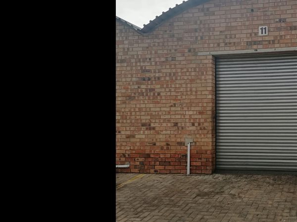 110  m² Industrial space in Middelburg Central