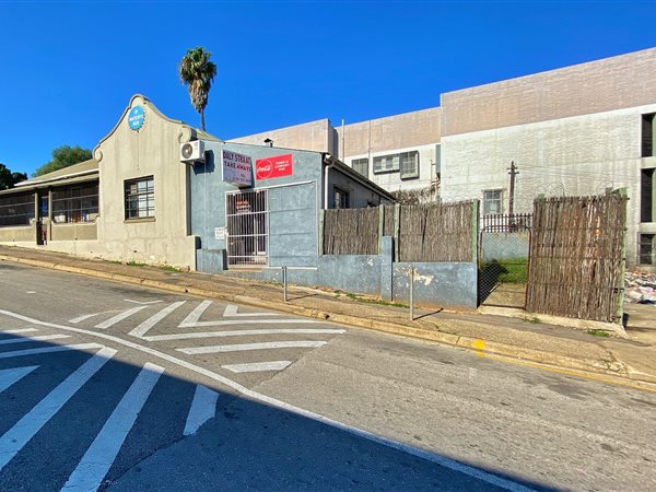 329 m² Commercial space 329 m² Commercial space