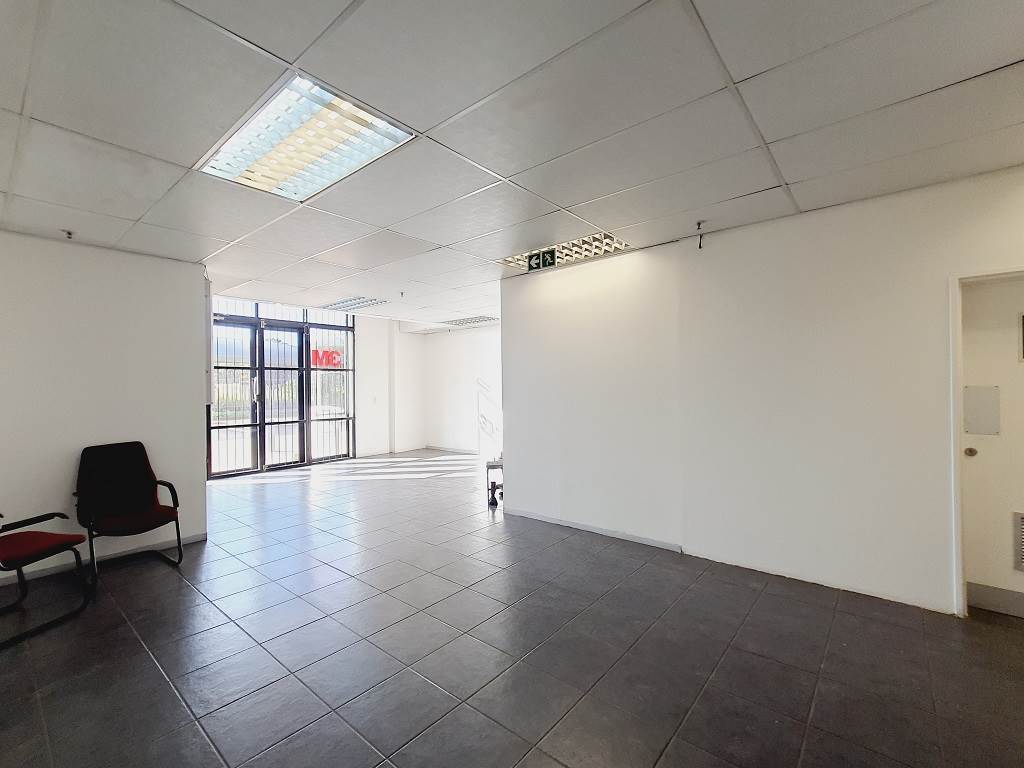9783  m² Industrial space in Pomona photo number 16