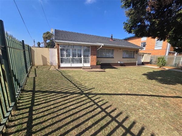 4 Bedroom House 4 Bedroom House
