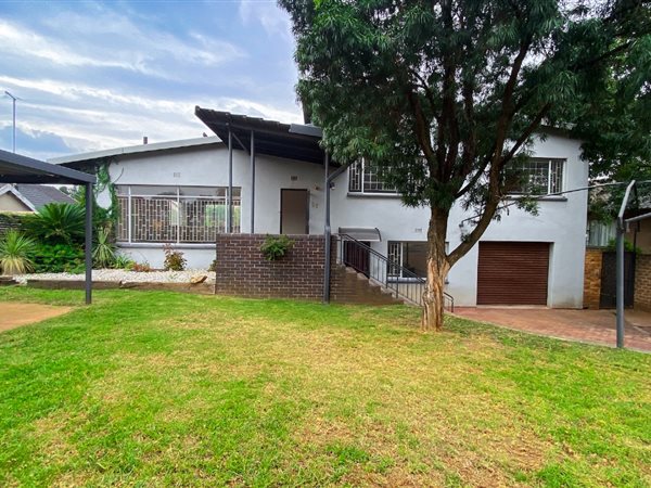 3 Bed House in Woodmere