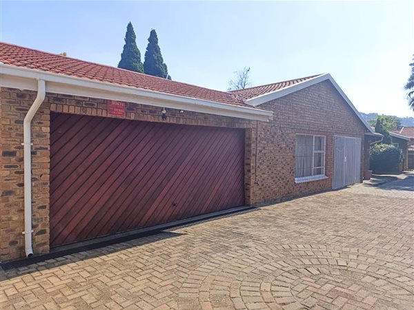 4 Bedroom House 4 Bedroom House