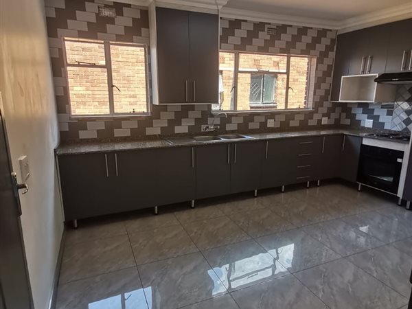 3 Bed Apartment in Actonville