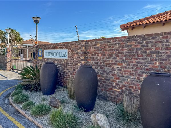 3 Bedroom Townhouse 3 Bedroom Townhouse