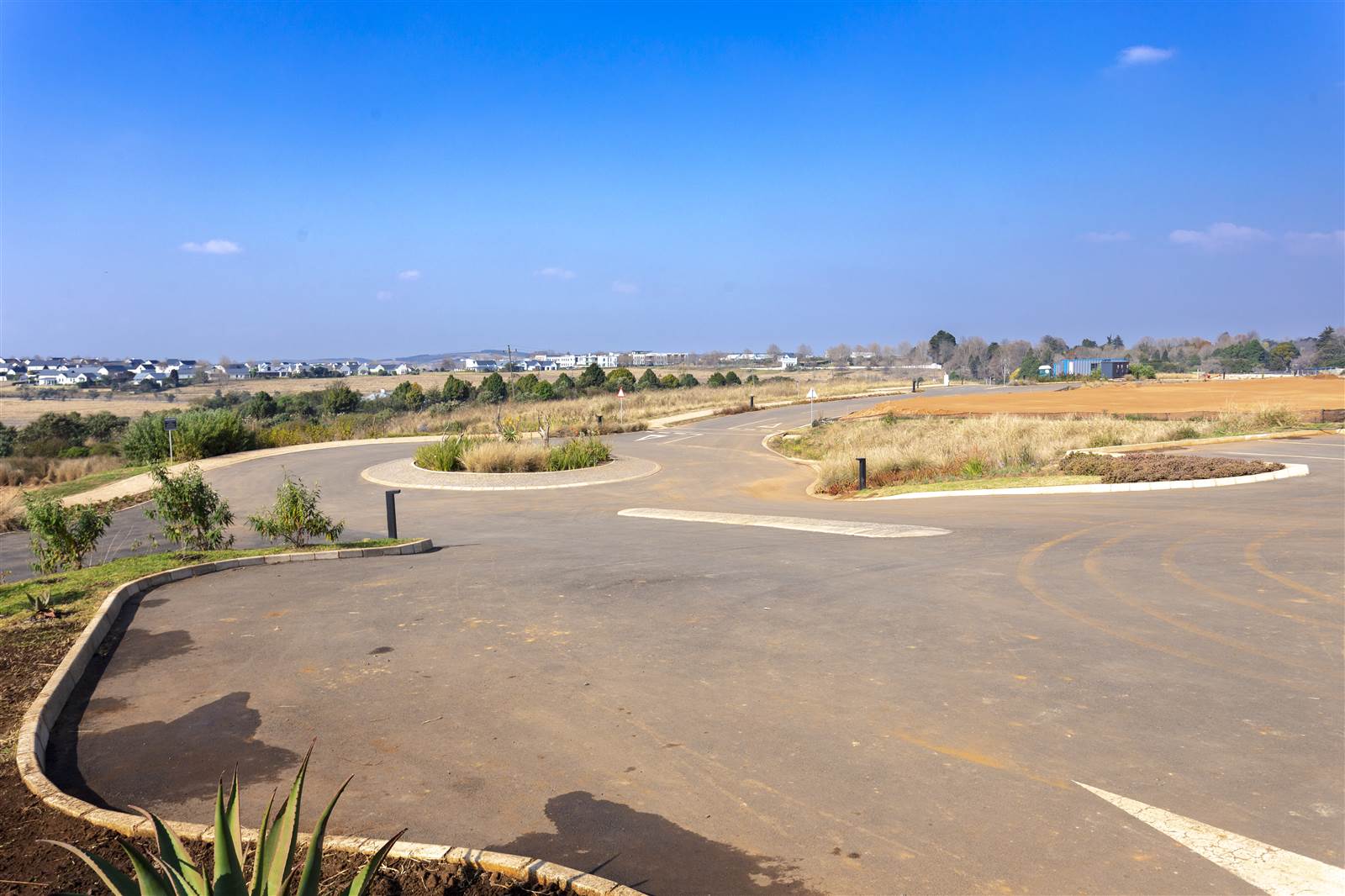 811 m² Land available in Hilton photo number 4