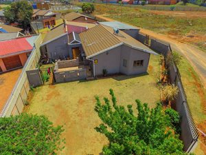3 Bed House in Lenasia South