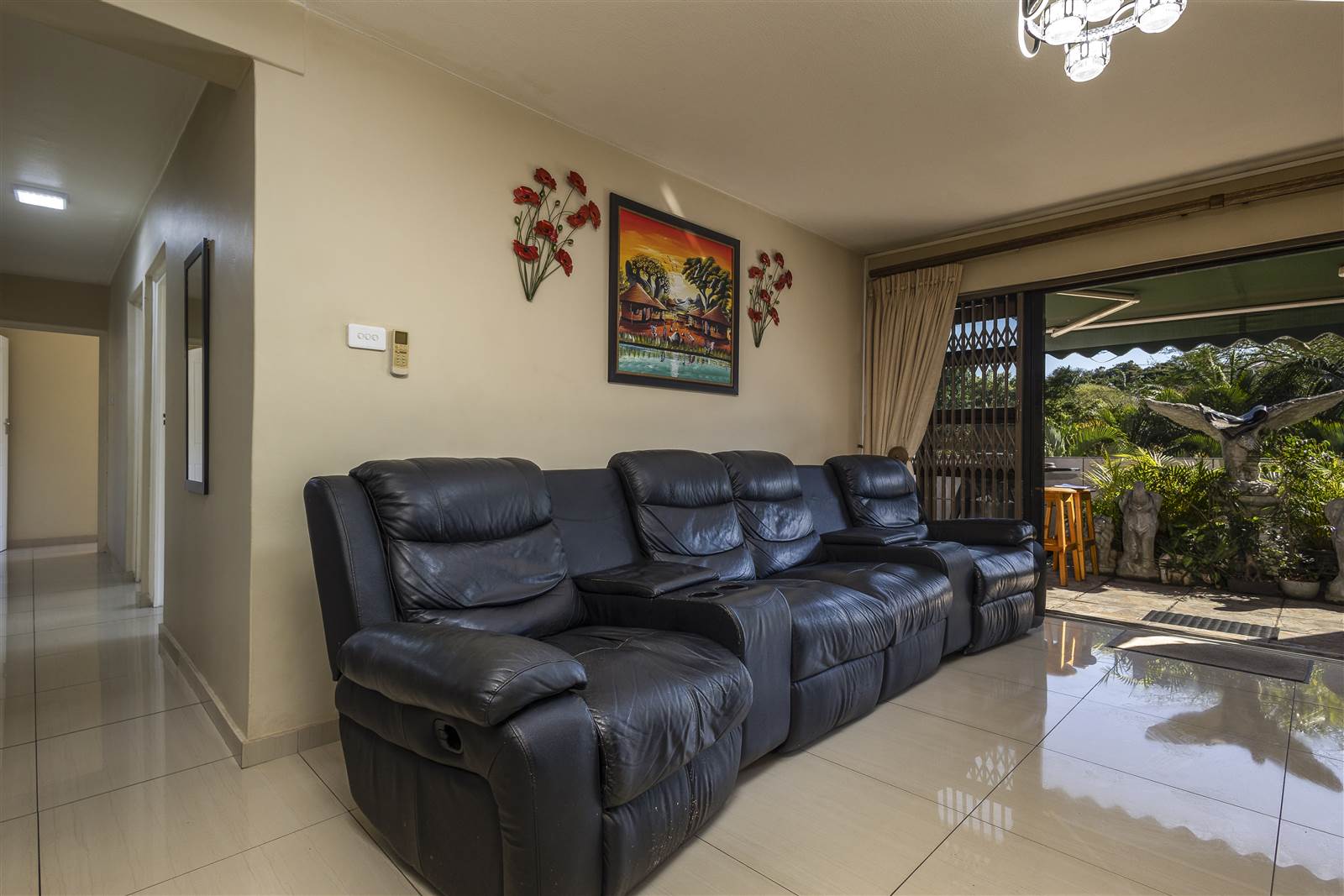 3 Bed Apartment in Durban North photo number 8