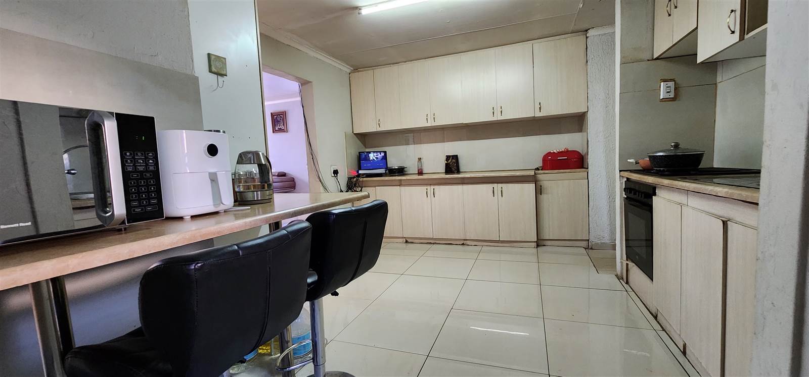 4.5 Bed House in Lenasia photo number 5