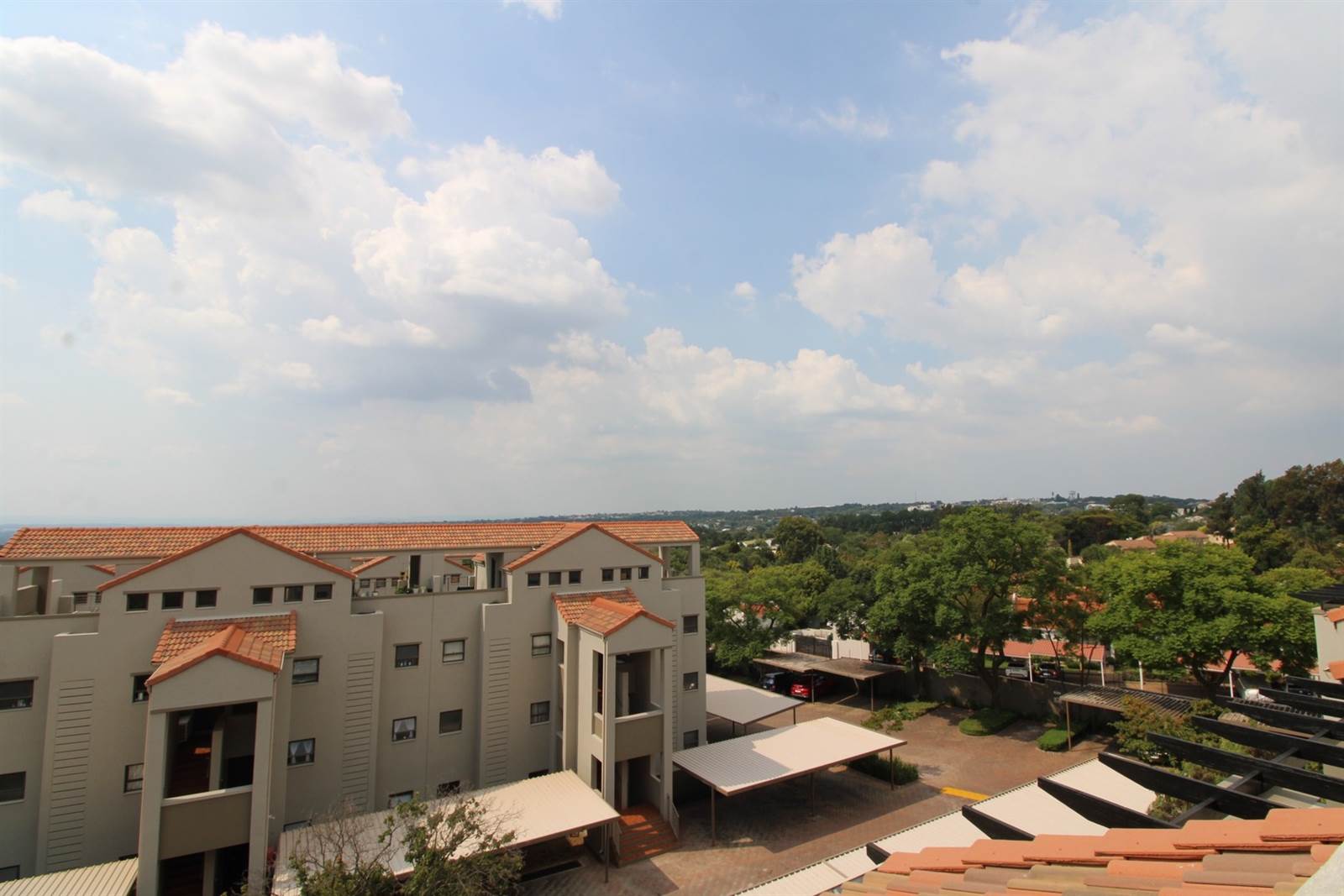 2 Bed Apartment in Bryanston photo number 17
