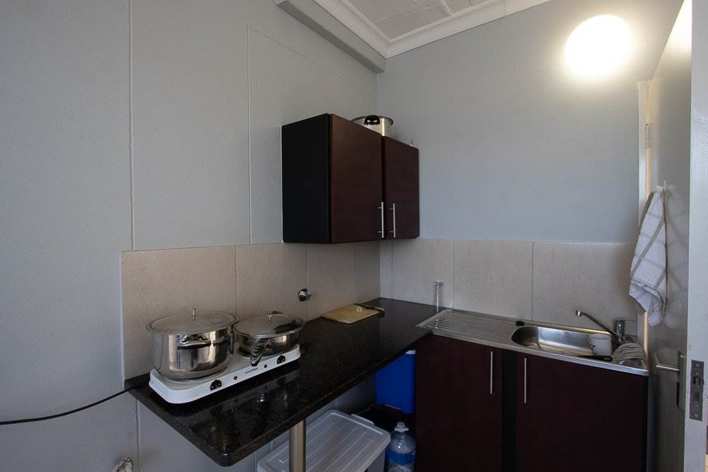 2 Bed Apartment in Madadeni photo number 4