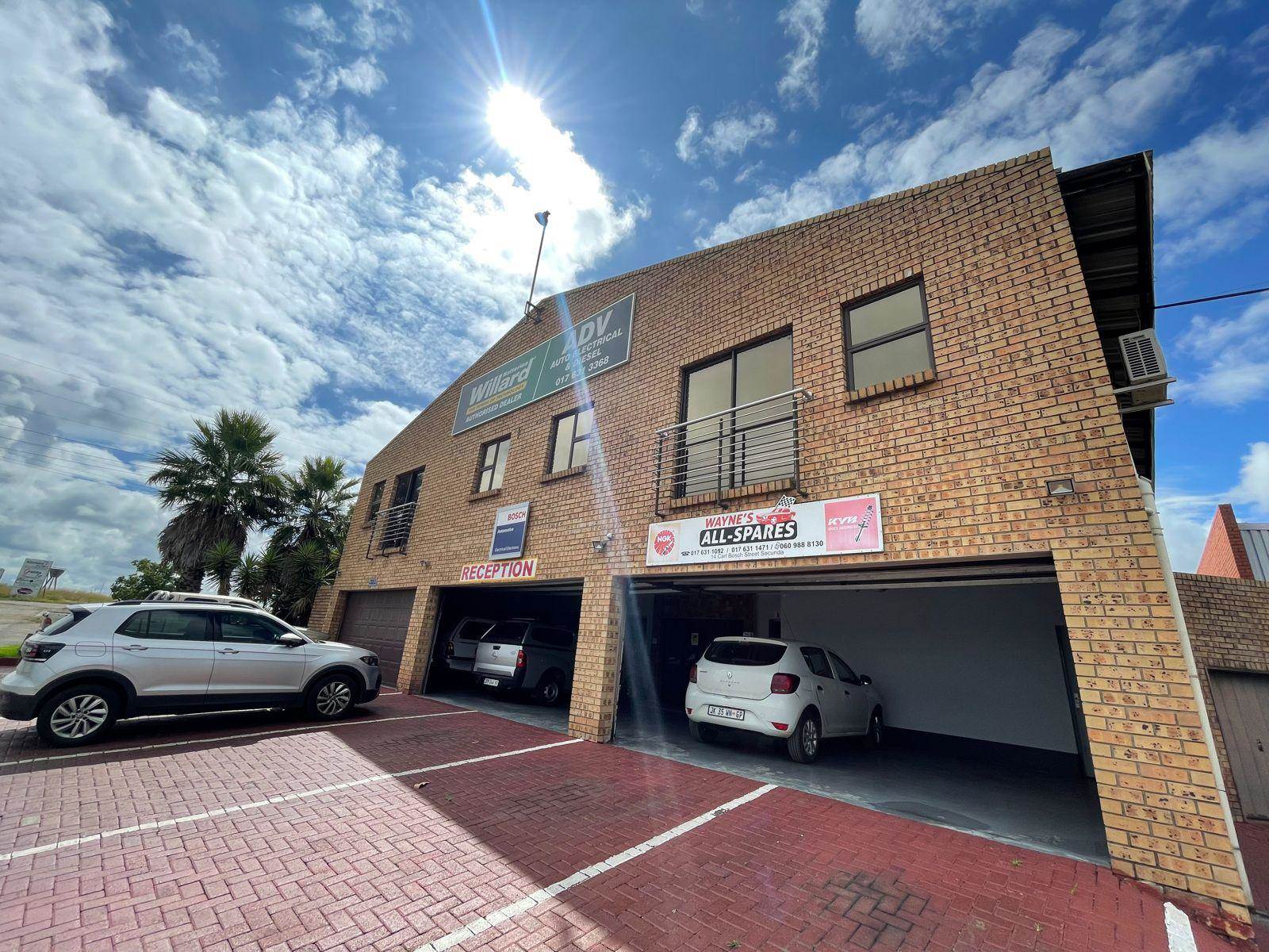 980  m² Commercial space in Secunda photo number 1