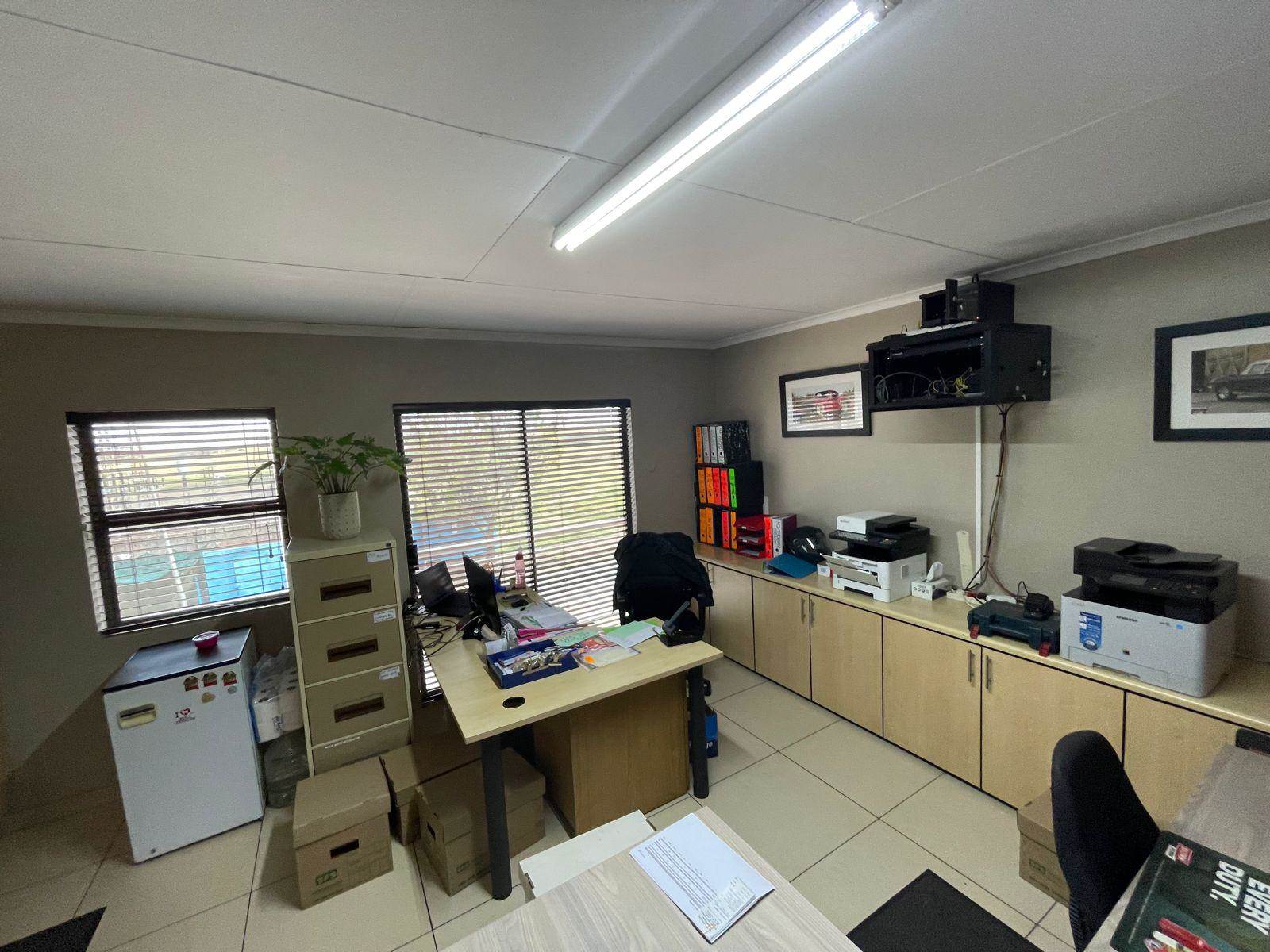 980  m² Commercial space in Secunda photo number 17