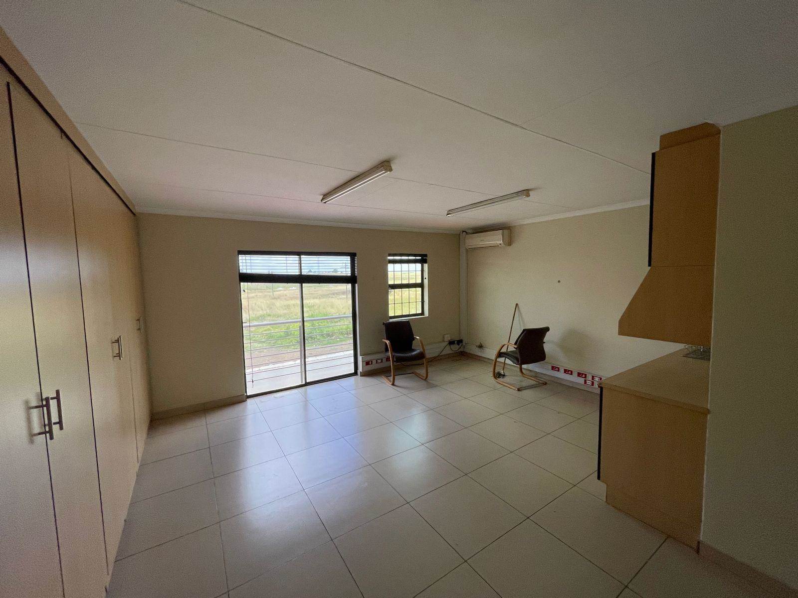980  m² Commercial space in Secunda photo number 27