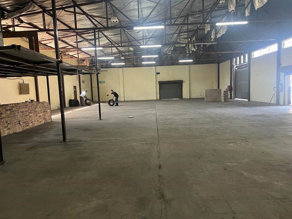 500  m² Industrial space in Delmore Park photo number 8