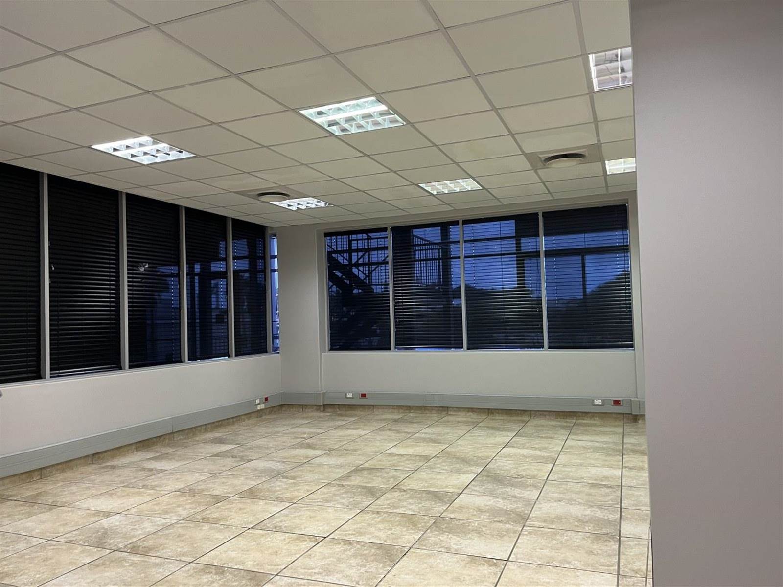 77  m² Office Space in Ballito photo number 11