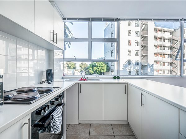 1 Bed Apartment in Wynberg Upper