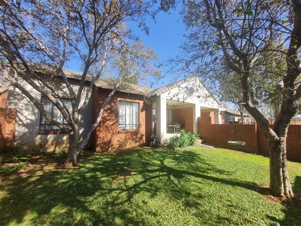 2 Bedroom Townhouse 2 Bedroom Townhouse
