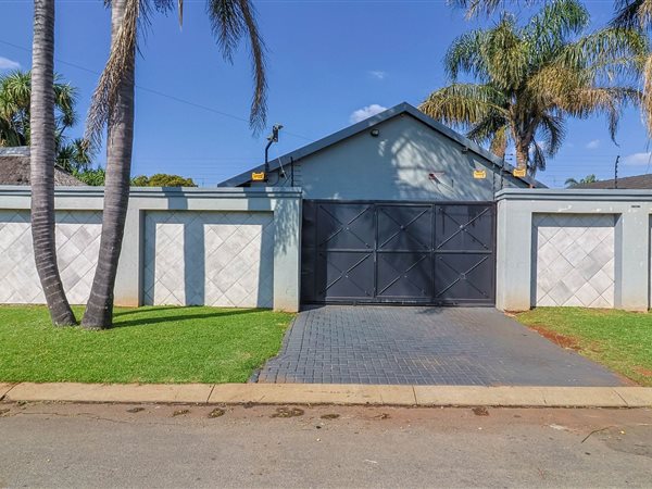 3 Bedroom House 3 Bedroom House