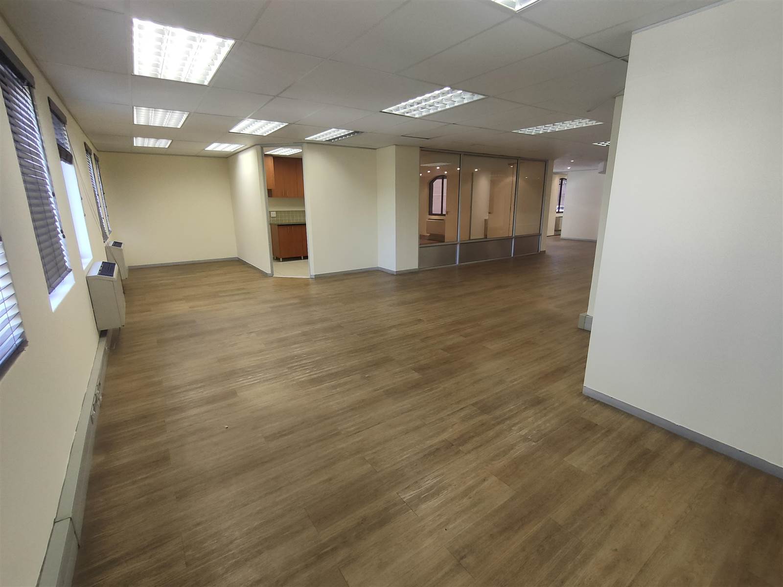 323  m² Commercial space in Tyger Valley photo number 15