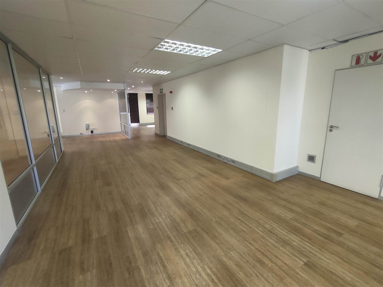 323  m² Commercial space in Tyger Valley photo number 18