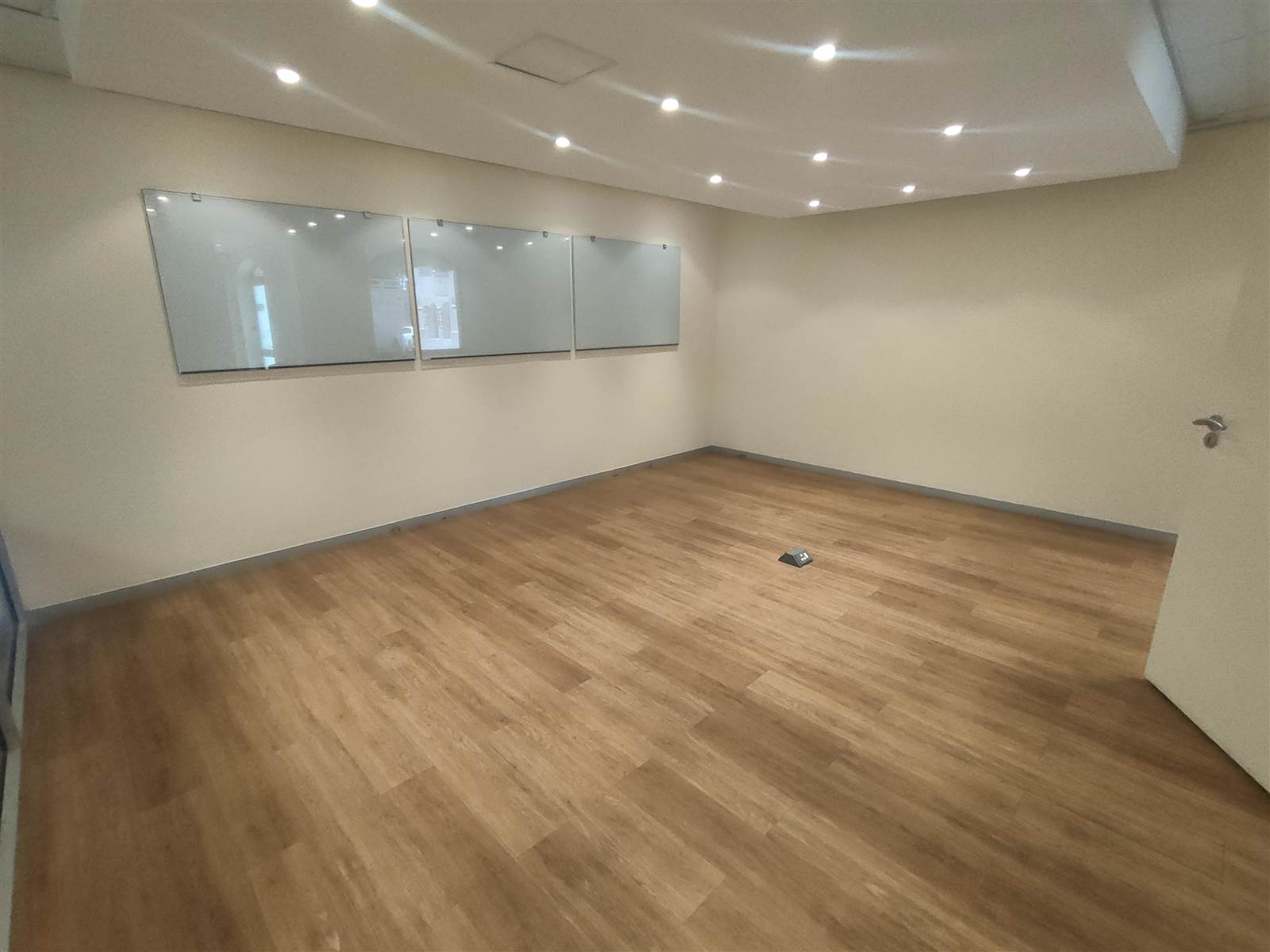 323  m² Commercial space in Tyger Valley photo number 10