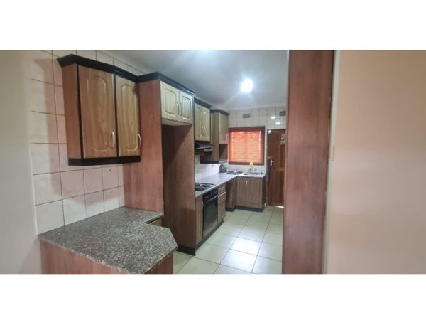 3 Bedroom Simplex 3 Bedroom Simplex