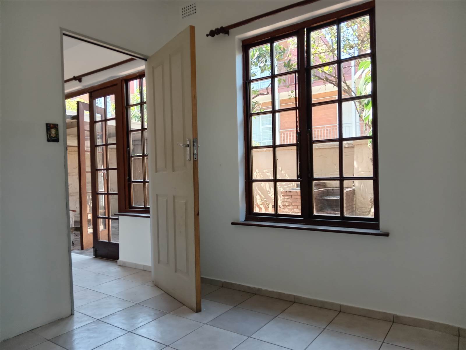 2.5 Bed Duplex in Pinetown Central photo number 5