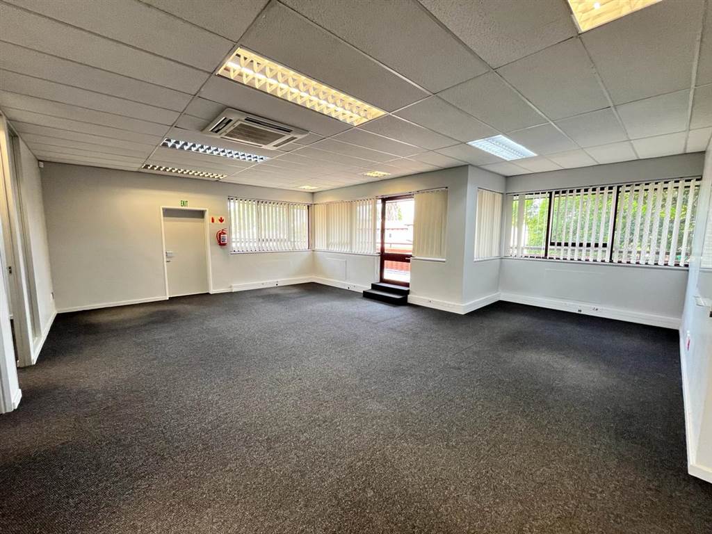 219.2  m² Commercial space in Epsom Downs photo number 9