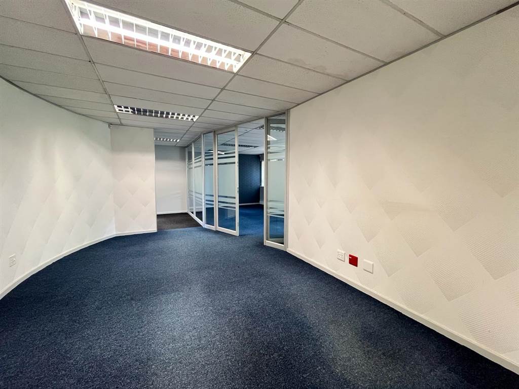 219.2  m² Commercial space in Epsom Downs photo number 17