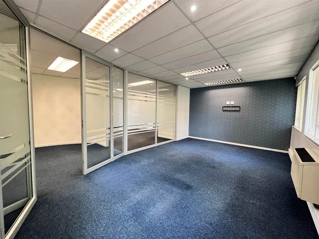 219.2  m² Commercial space in Epsom Downs photo number 10