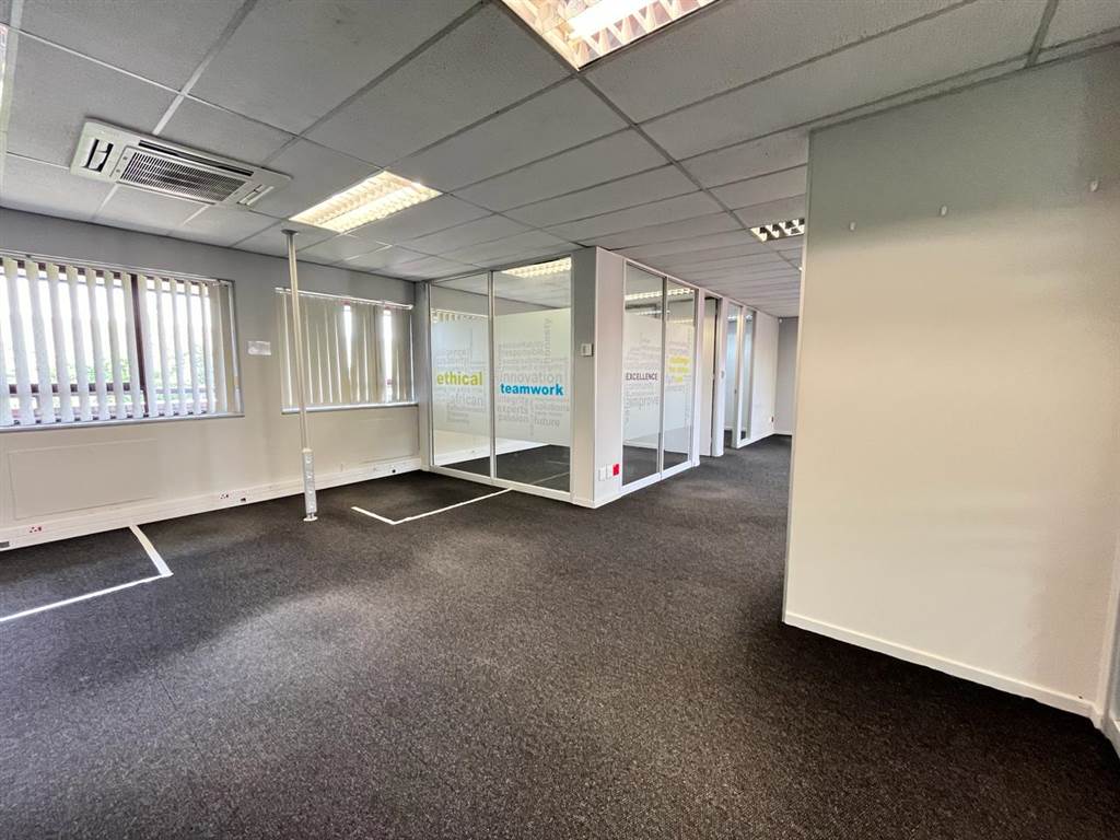 219.2  m² Commercial space in Epsom Downs photo number 4