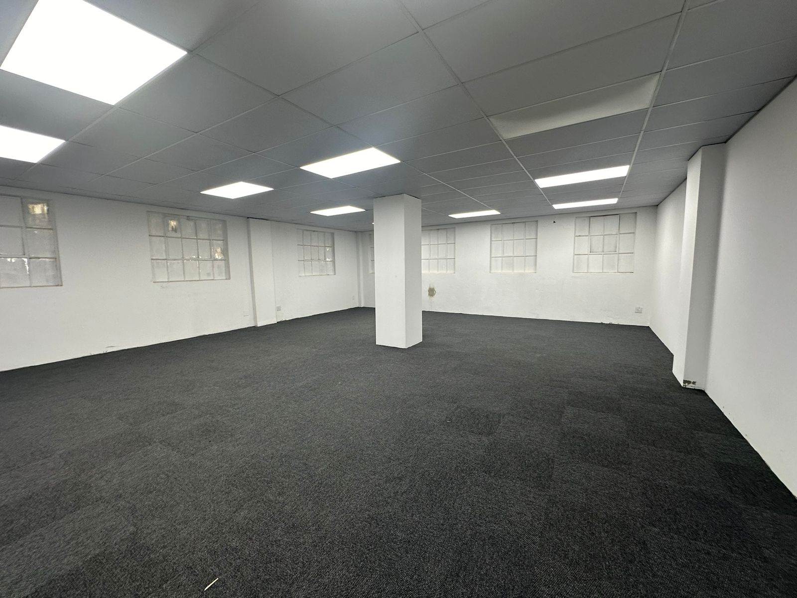 55  m² Commercial space in New Redruth photo number 2