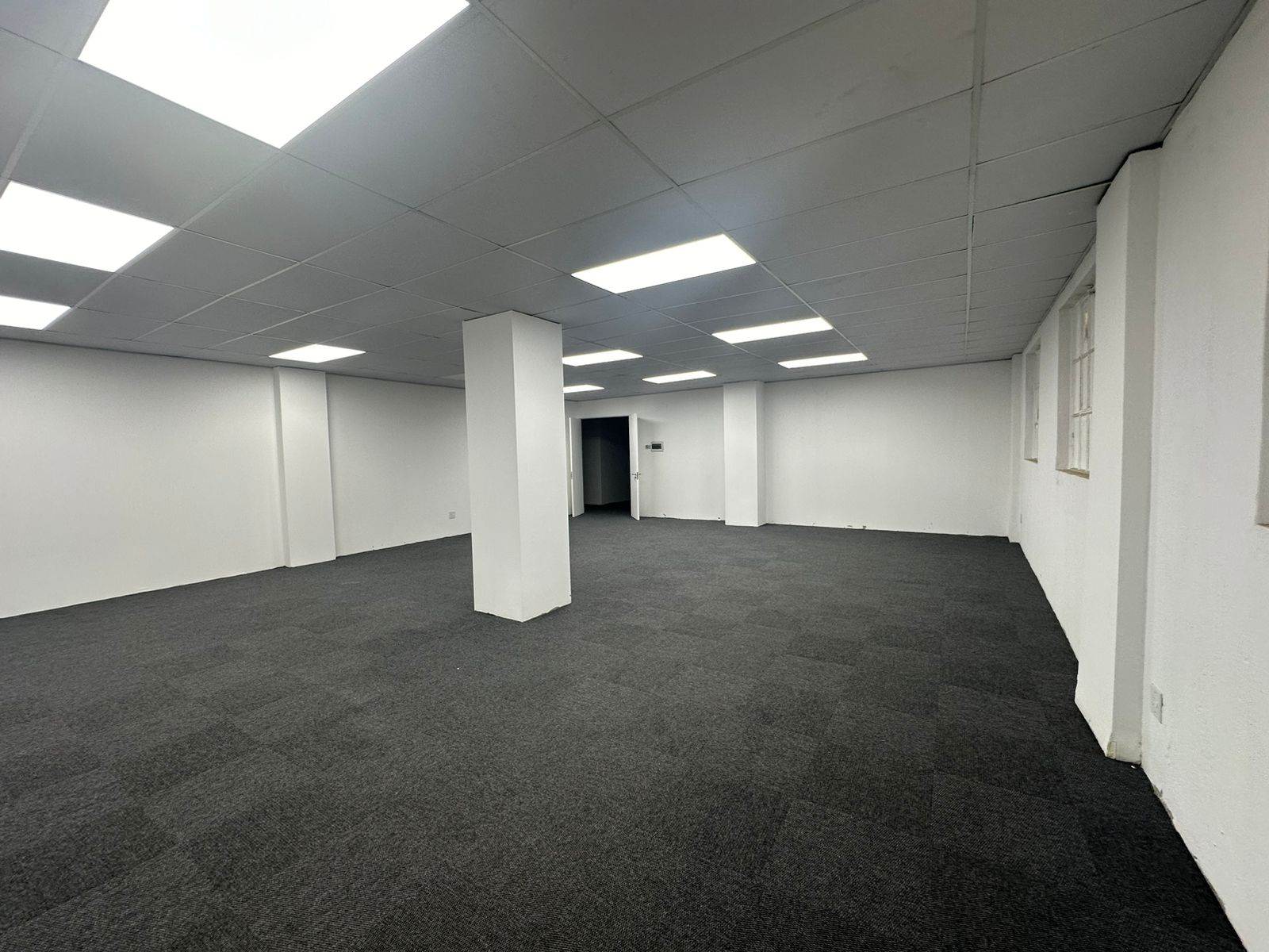 55  m² Commercial space in New Redruth photo number 12