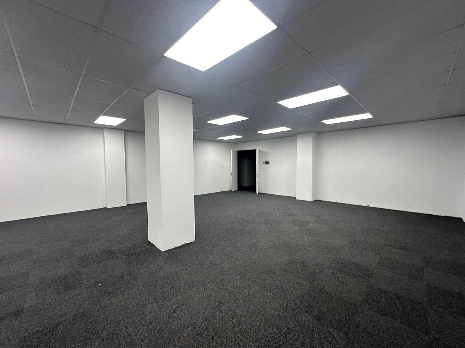 55  m² Commercial space in New Redruth photo number 10