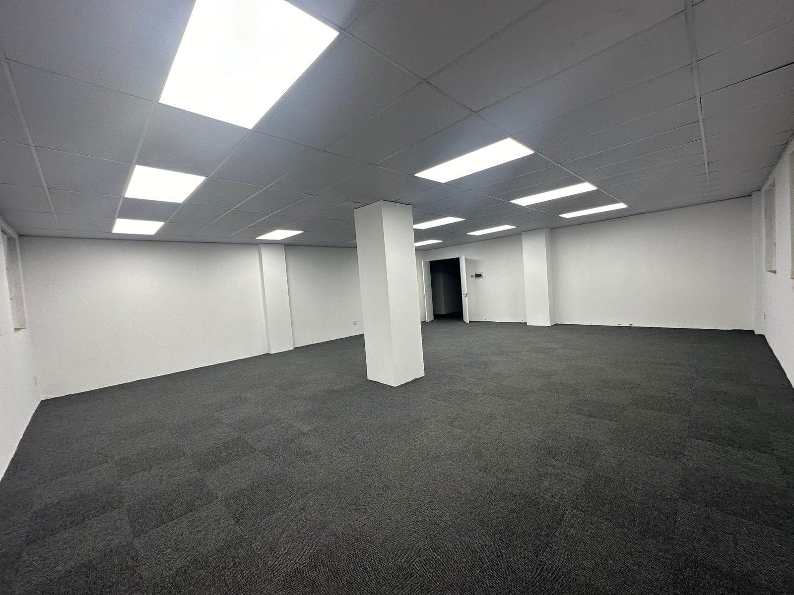 55  m² Commercial space in New Redruth photo number 11