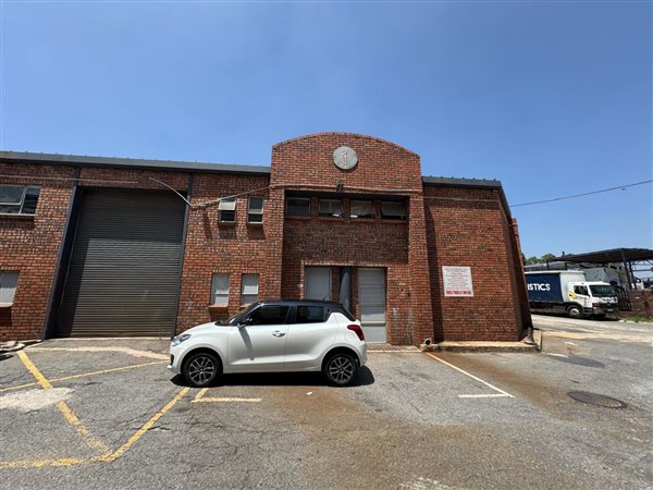 204 m² Industrial space 204 m² Industrial space