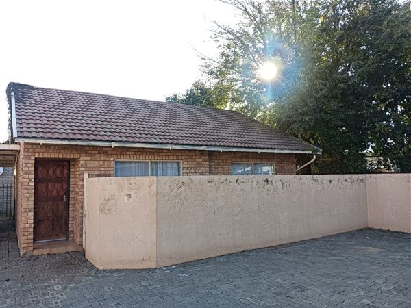 2 Bedroom Townhouse 2 Bedroom Townhouse