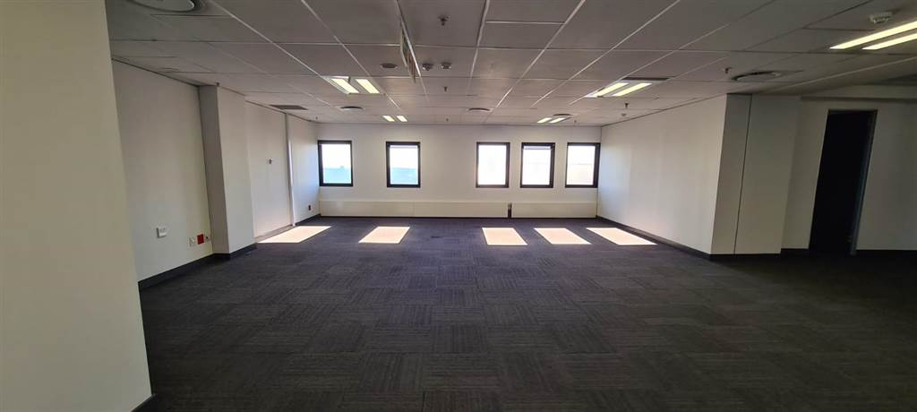 359  m² Commercial space in Sandown photo number 17