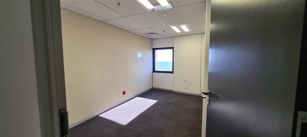 359  m² Commercial space in Sandown photo number 21