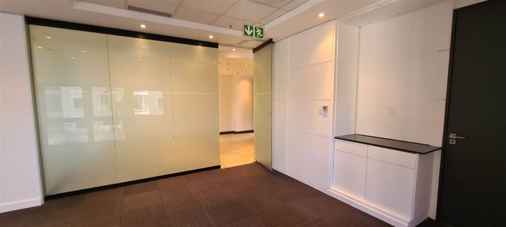 359  m² Commercial space in Sandown photo number 16