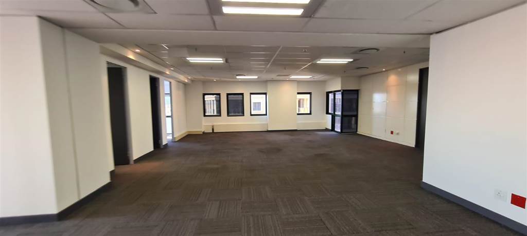 359  m² Commercial space in Sandown photo number 24