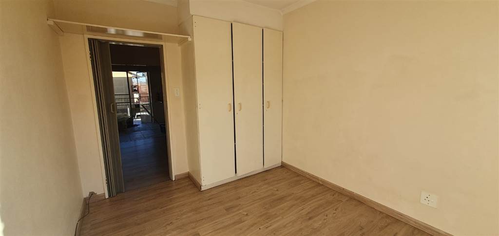 2 Bed Apartment in Randgate photo number 10