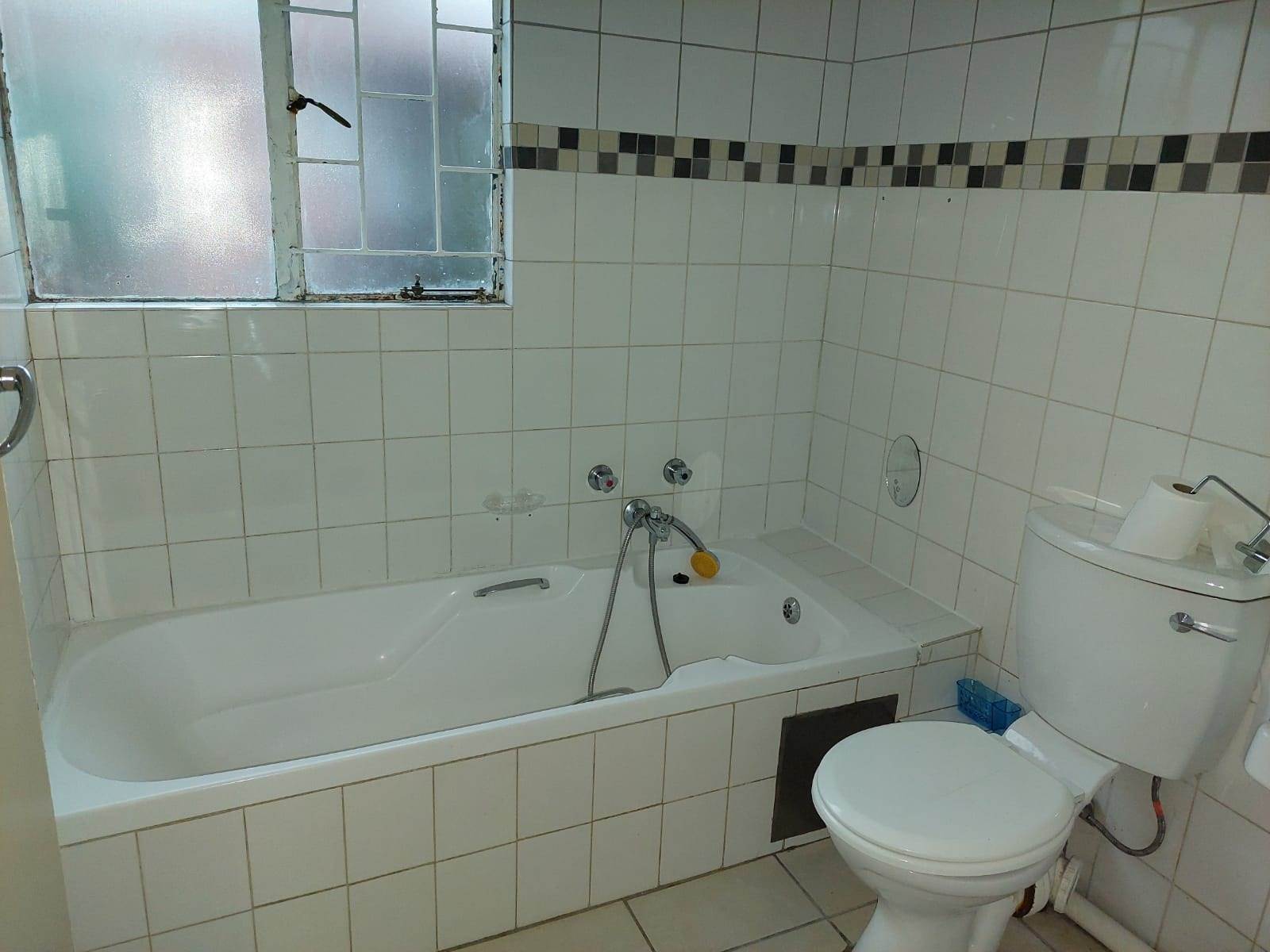 2 Bed Apartment in Terenure photo number 9