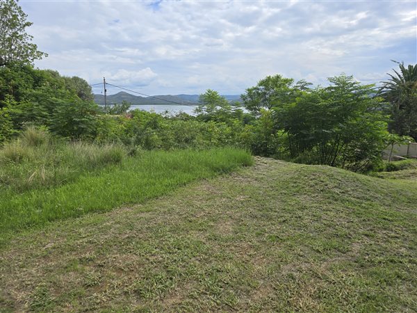 1 524 m² Land