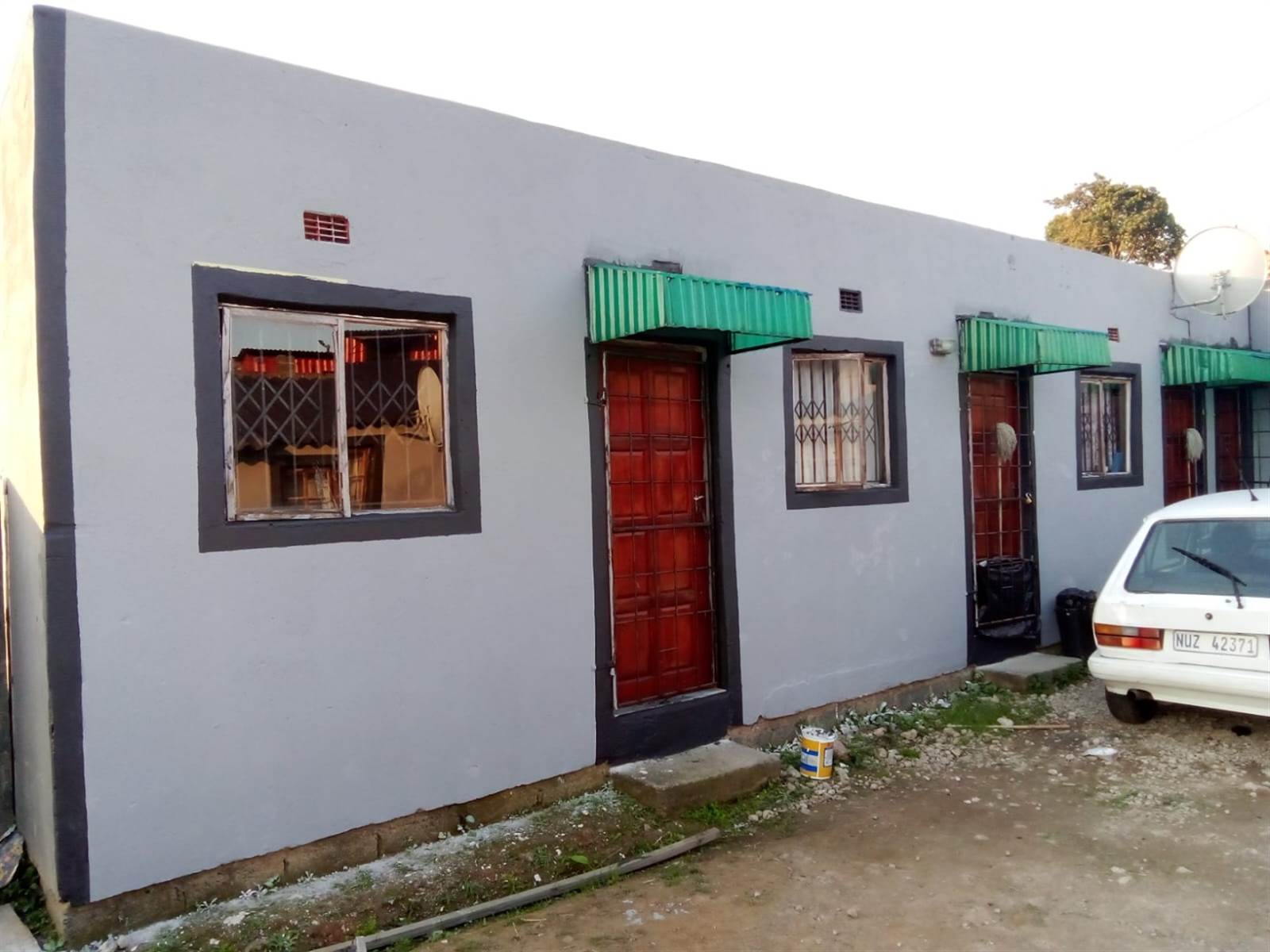 8 Bed House in Umlazi photo number 10