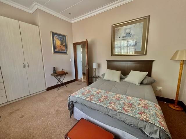 4 Bed House in Underberg photo number 19