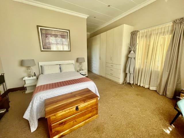 4 Bed House in Underberg photo number 23