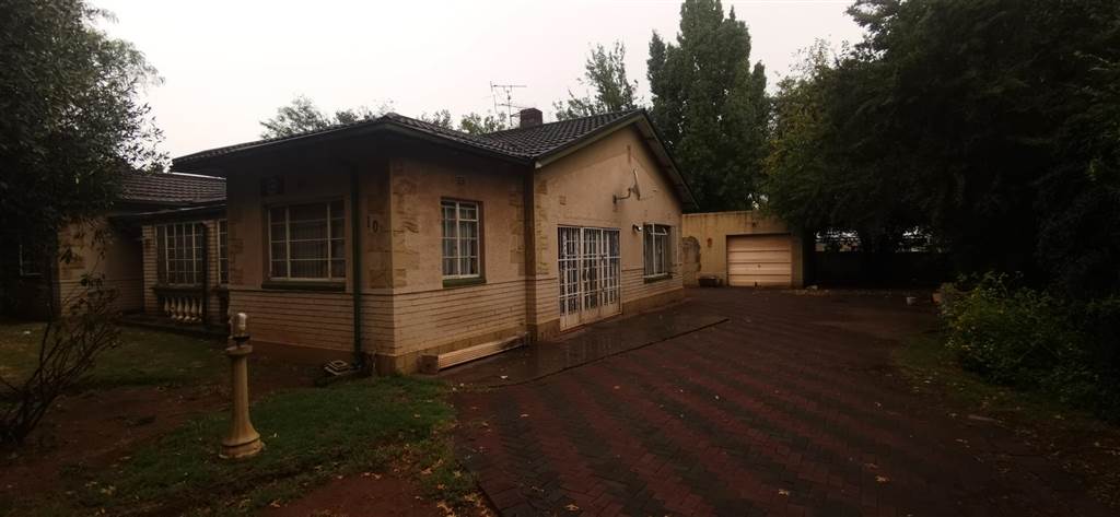 3 Bed House in Meyerton Central photo number 1